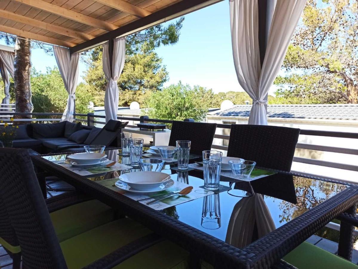 Mobile Home Lux Otok Murter Jezera Εξωτερικό φωτογραφία